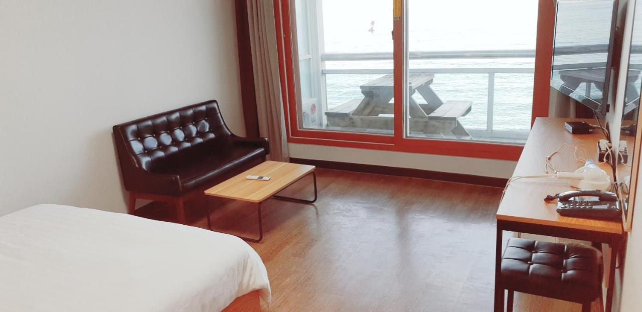 Motel Time Gangneung Esterno foto